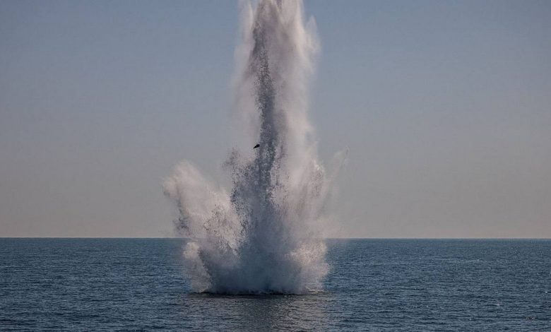 морська міна, вибух