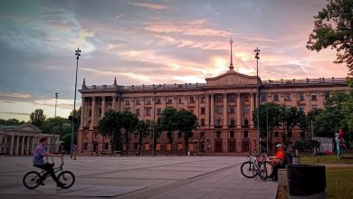 площа перед Миколаївською міськрадою