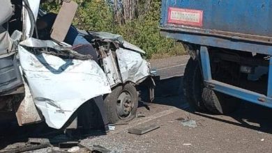 На Миколаївщині «ГАЗель» врізалась у причеп вантажівки