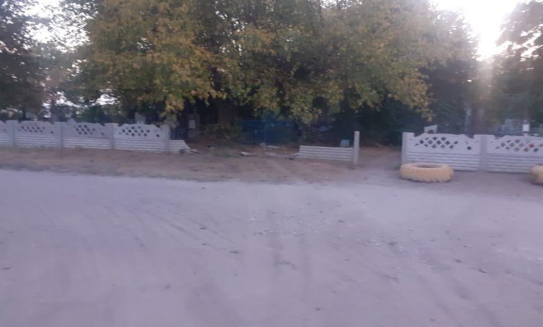 У селі Лимани невідомі знесли огорожу на цвинтарі