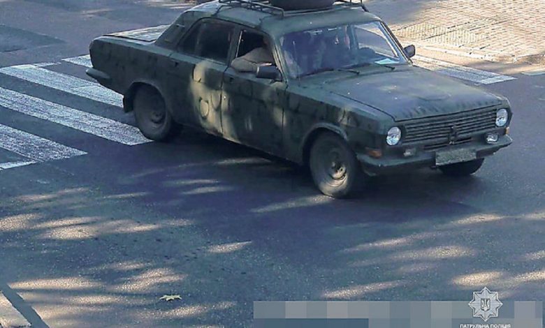 У Миколаєві "Волга" з військовими після зіткнення з Hyundai поїхала з місця ДТП