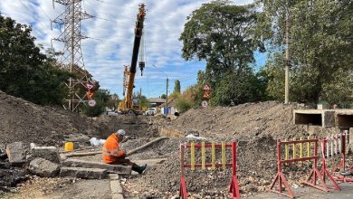 комунальники лагодять тепломережі у Миколаєві