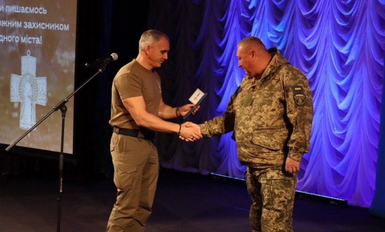 Вручення нагороди "За оборону Миколаєва"