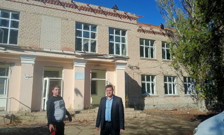 Капремонт пошкодженої обстрілами покрівлі закладу освіти в Шевченківській громді