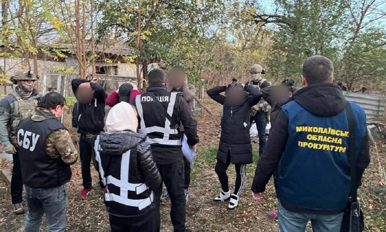 На Миколаївщини злочинне угруповання виготовляло та збувало психотропи