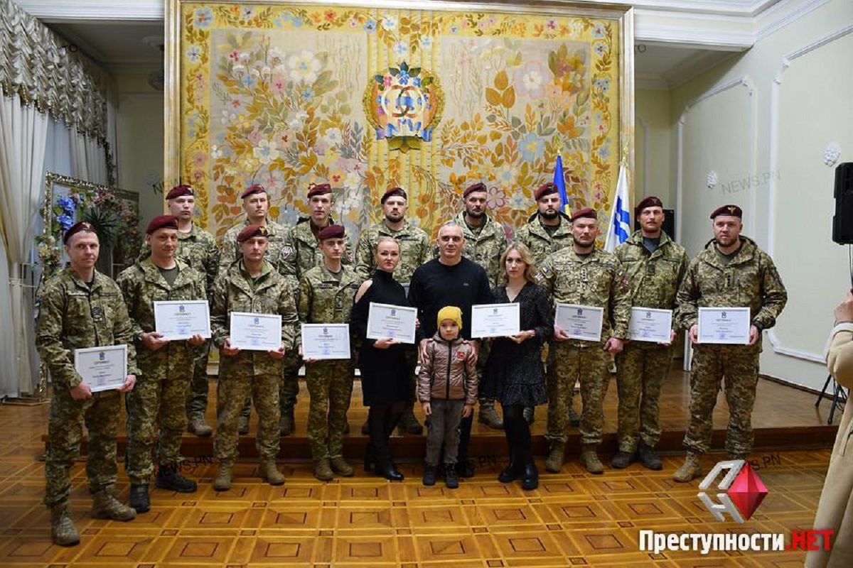 У Миколаєві 15 військовослужбовцям вручили сертифікати на житло