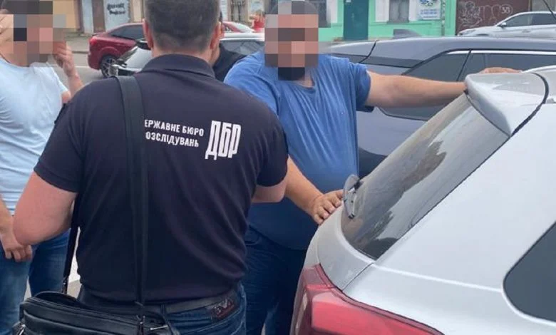 У Миколаєві посадовець Держпродспоживслужби хабар від бджоляра