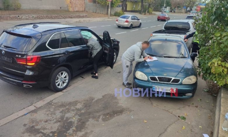 У Миколаєві п'яний водій на Mitsubishi влаштував ДТП із чотирма автомобілями