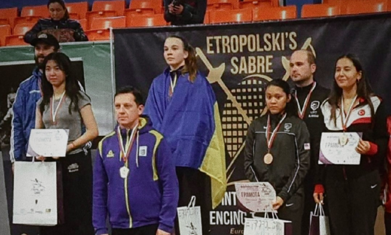 Николаевская фехтовальщица Виктория Коротченко победила на соревнованиях в Болгарии