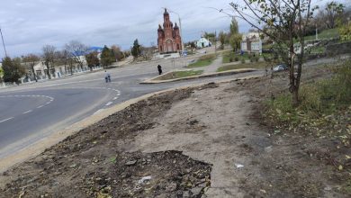 Тротуар по Торговій та проспекту Богоявленському