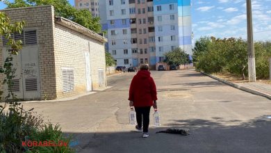 в Корабельному районі запасаються водою