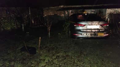 На Миколаївщині пасажир виштовхав таксиста за салону, а потім розбив авто у ДТП