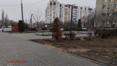 Ремонт площі біля Корабельної адміністрації