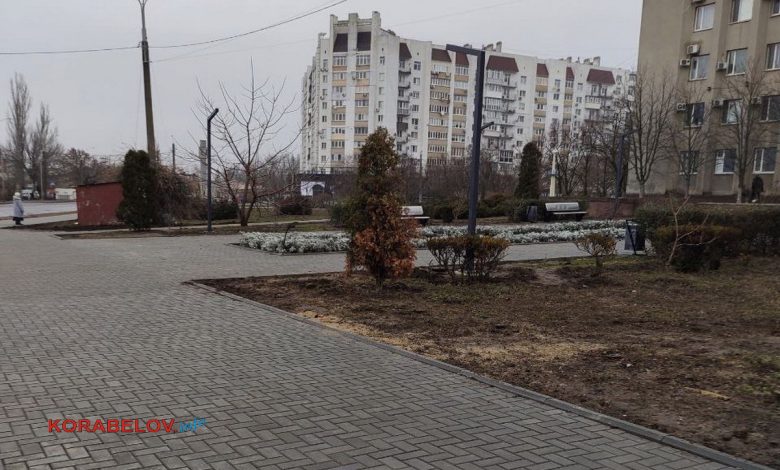 Ремонт площі біля Корабельної адміністрації