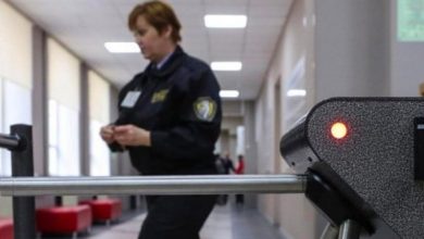 У навчальних закладах України з'явиться охорона поліцією, тривожна сигналізація та металодетектори