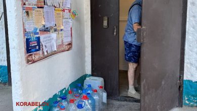 Мешканці Корабельного району Миколаєва прямують за водою