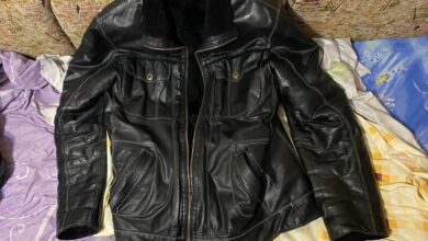 У Миколаєві затримали двох чоловіків, які відібрали у знайомого мобільний телефон і куртку