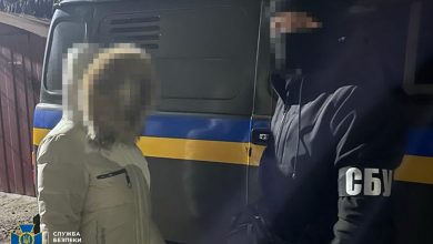 СБУ задержала коллаборационистку, которая во время оккупации Херсона принудительно "паспортизировала" льготников