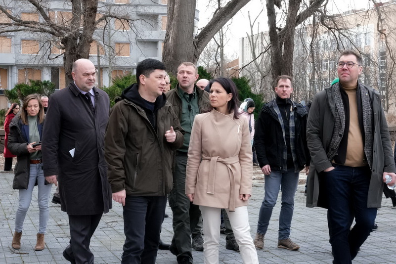 Анналена Бербок та Віталій Кім