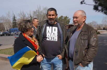 по центру - Олександр Янцен