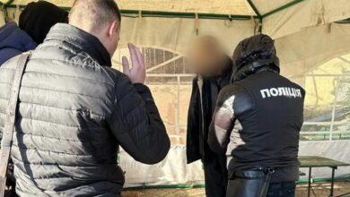 Продавав вибухові пристрої та набої