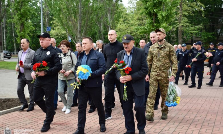 Покладання квітів до монумента «Скорботний Янгол Чорнобиля»