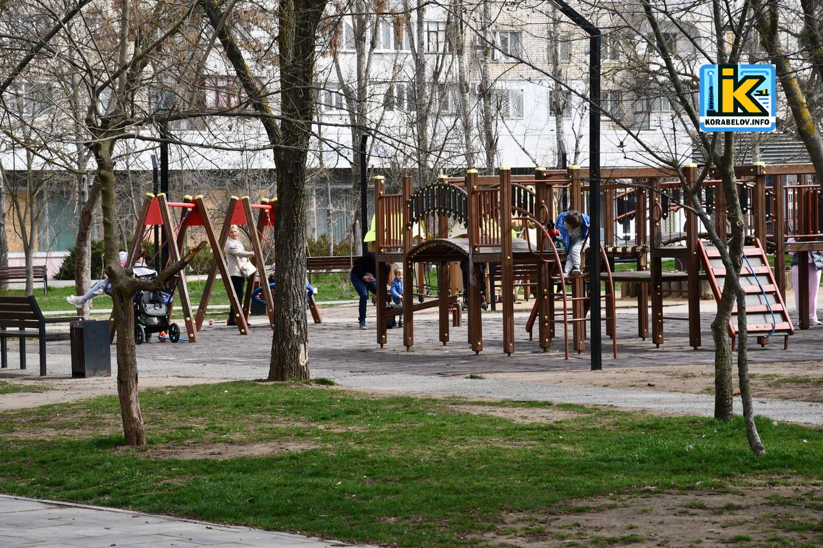 детская площадка возле ЗАГСа