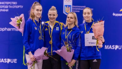 Фехтувальниці