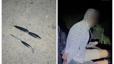 Погрожував завдати шкоди ножами