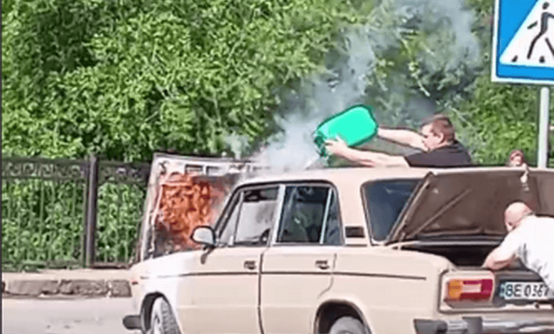 Возле рынка в Корабельном районе горел автомобиль