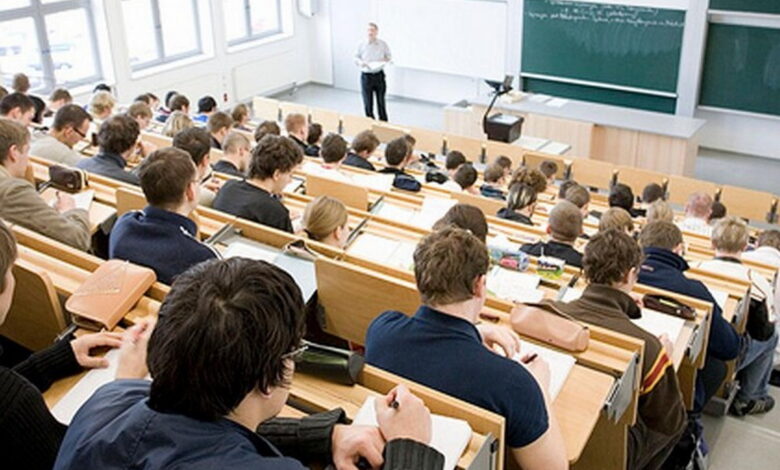 Чоловіки та вища освіта