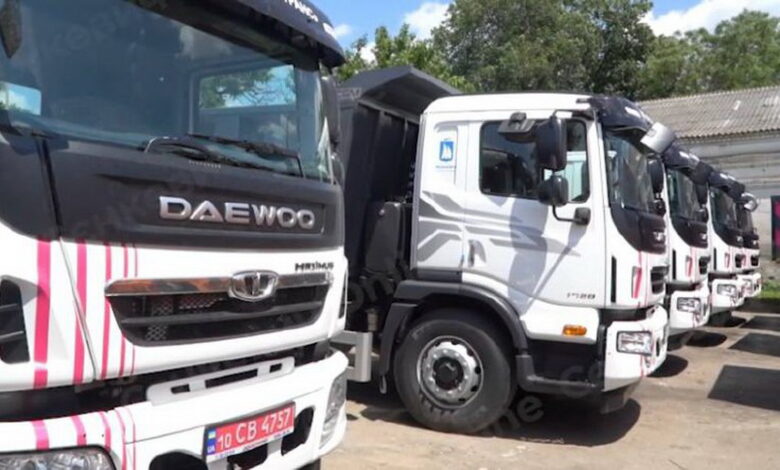 Миколаїв отримав техніку для вивезення відходів