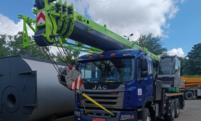 «Миколаївоблтеплоенерго» отримало сучасний автокран від США