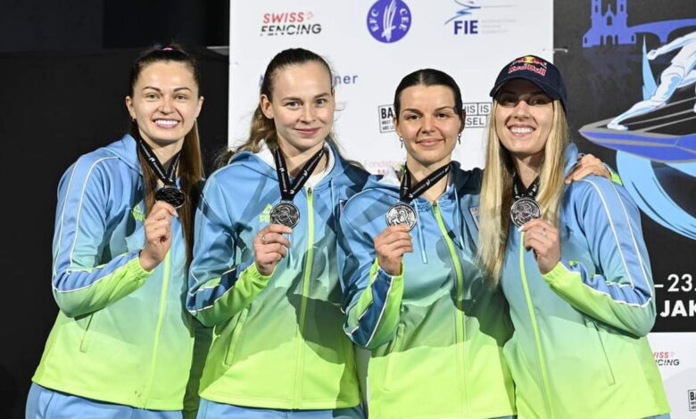 Українські шаблістки - віцечемпіонки Європи
