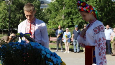 З нагоди Дня Конституції покладання квітів