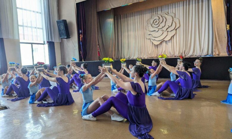 Миколаївські танцюристи зібрали гроші на приціли для захисників