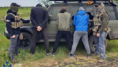 Продавали зброю