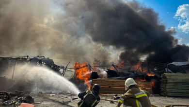 Пожежа через влучання ракети у Вознесенську
