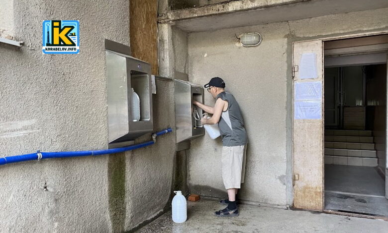 Пункт видачі очищеної води в райадміністрації Корабельного району