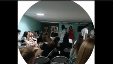 Учні у сховищі навчального закладу