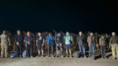 Втікачів затримали поблизу кордону України