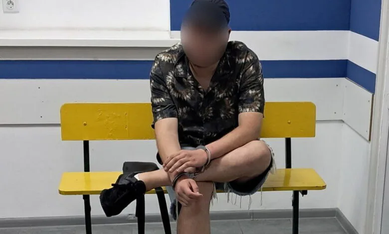 Хулігана затримано (фото патрульної поліції)
