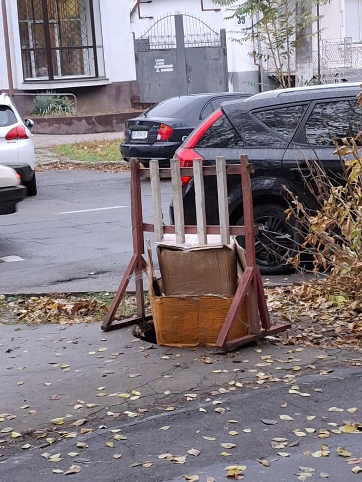 Снова люк. Снова Фалеевская.
