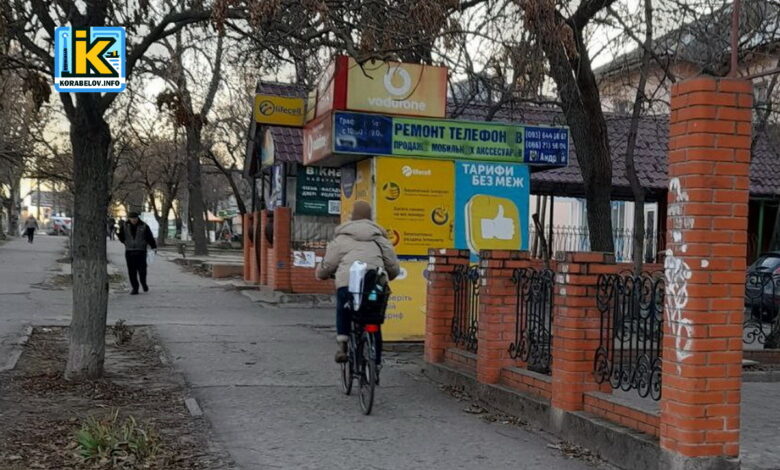 Вивіски в Корабельному районі: власники намагаються дотримуватися мовного закону
