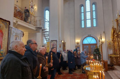 Водохреще в Корабельному районі: купання, молитви за перемогу, запускання голубів