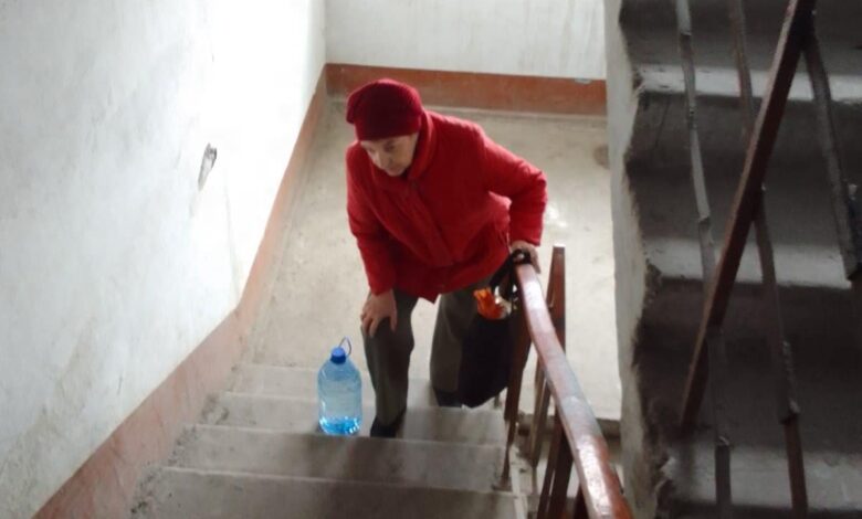 пенсіонери без ліфта