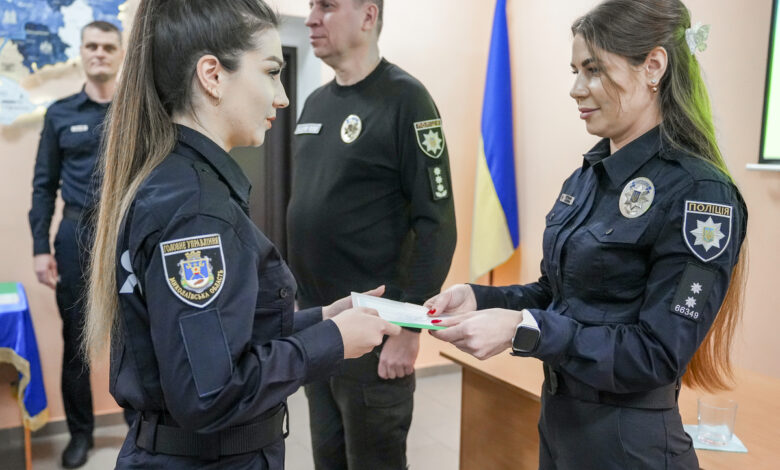 Випуск шкільних офіцерів поліції