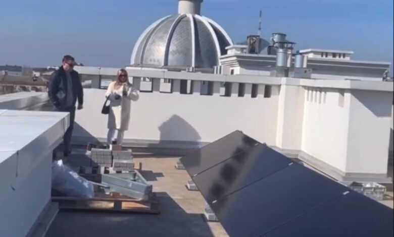 Сонячні панелі на даху "Гранд Де Люкс"