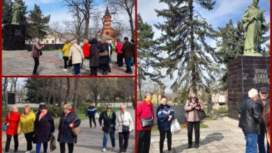 Покладання квітів у Корабельному районі