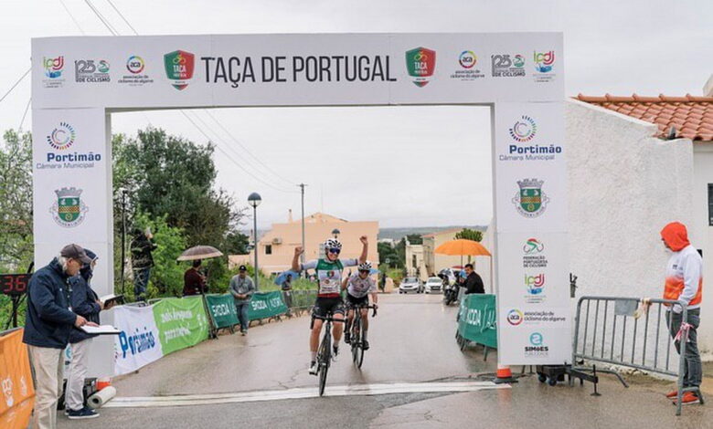 Перемога велогонщиці